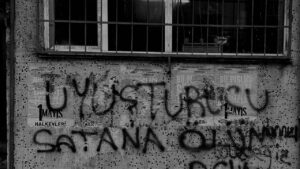 Okmeydanı'nda bir duvar yazısı